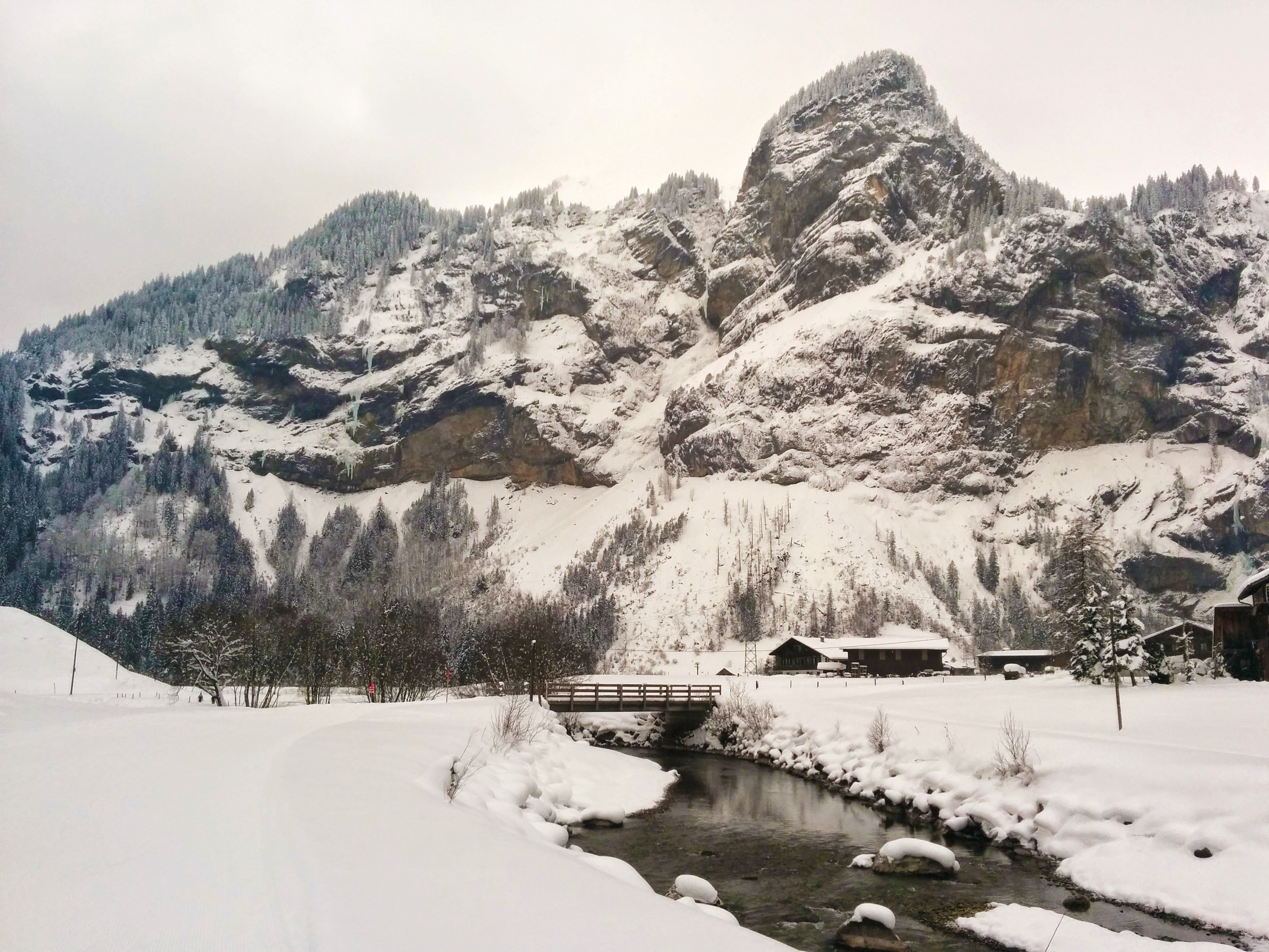 Kandersteg-hiking.jpg